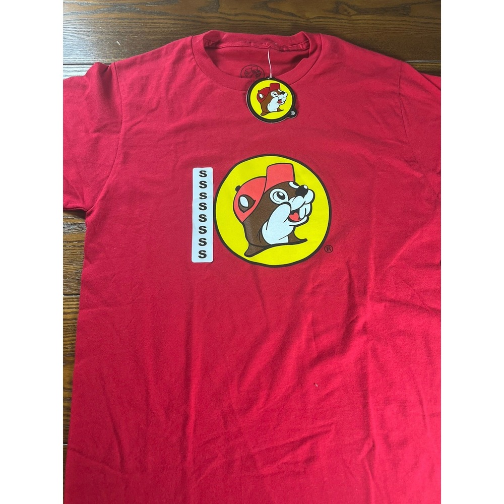 NEW Buc-ee's Iconic Red Graphic T-Shirt Featuring Famous Beaver Logo Size Small